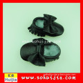 Shenzhen factory price popular in US favorable prices bow shiny cute newborn baby shoe with kid